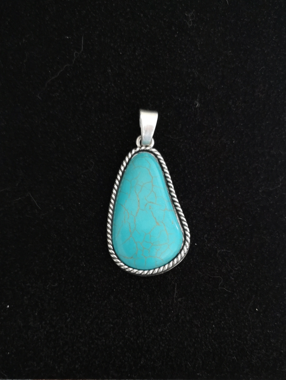 Beautiful Large Reconstituted Howlite "Turquoise" Pendant Zinc Alloy Silver-tone